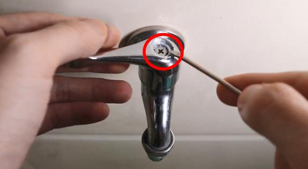 水龍頭滴水怎么處理？看步驟圖跟著老師傅一步步操作一下吧！
