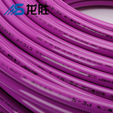 地熱鋪地板好還是地磚好？4大點全方位評測助你選擇！