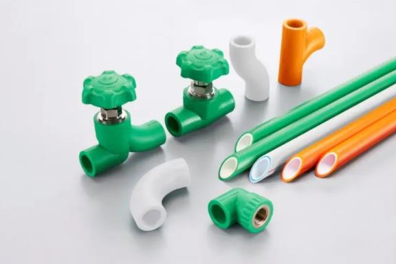 水管日豐好還是保利好？2點對比不分伯仲，不妨用它做選擇！