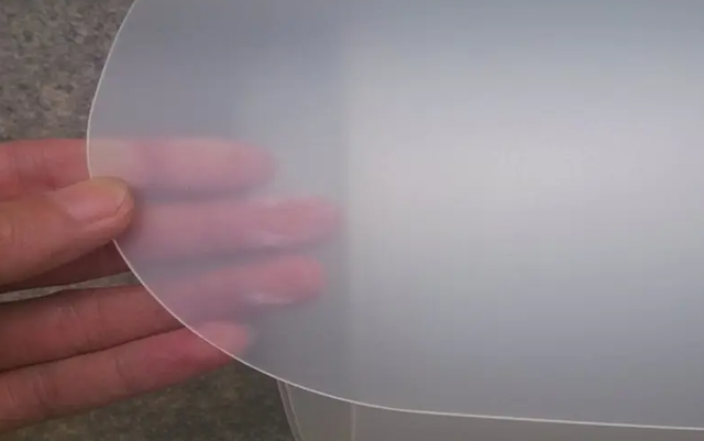 pc和pvc有什么區(qū)別嗎？6點不同，你知道幾個？